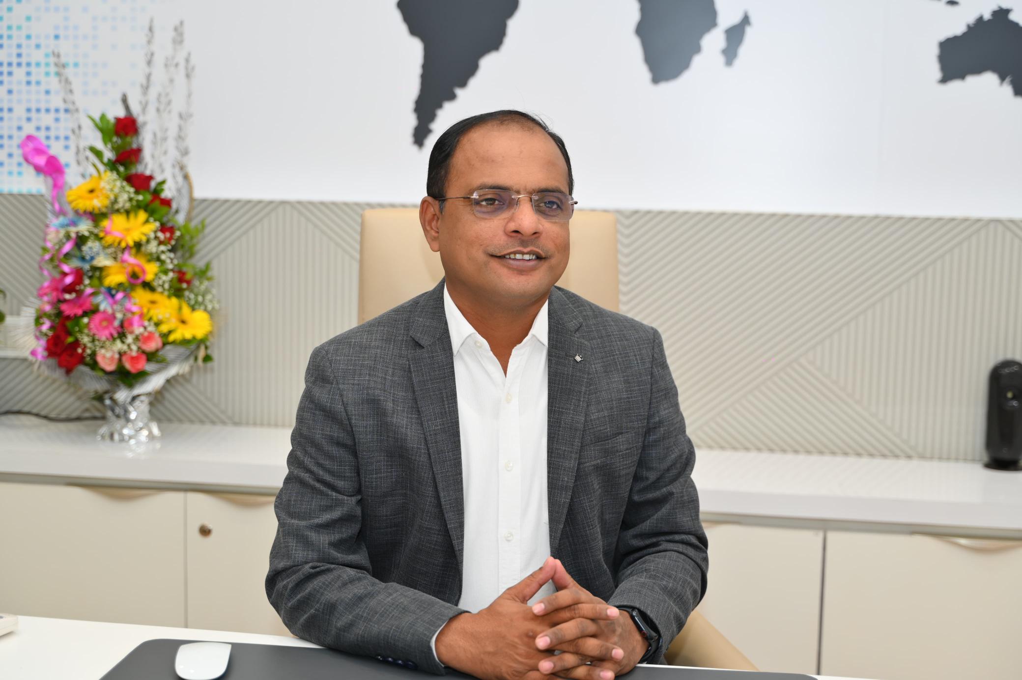 About CEO